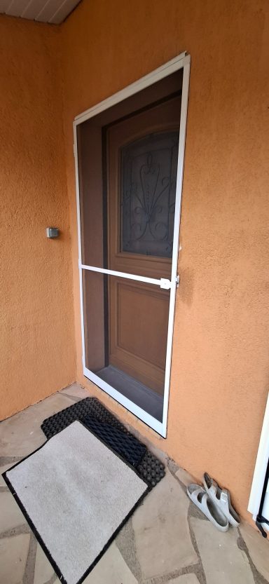 Pose de moustiquaire Pose de moustiquaire